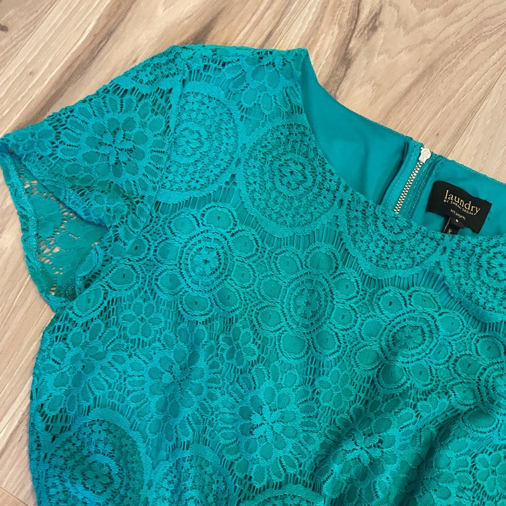 Green Lace cocktail dress by LAUNDRY sz 6 or 8*
